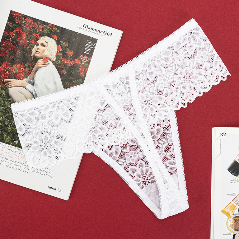 Dámske biele čipkované tangá - Spodná bielizeň