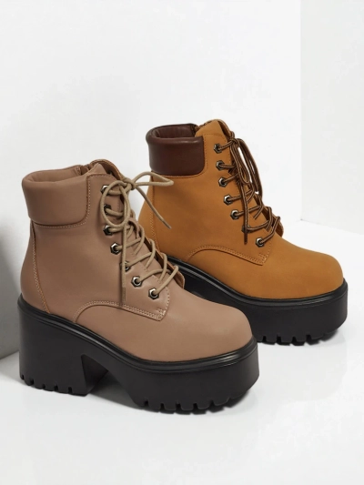 Ženski gležnarji iz eko semiša s peto in platformo Tavlissa