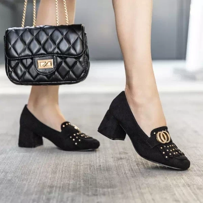 OUTLET Čierne lodičky na stĺpiku s ozdobným zvrškom Nell-shoes