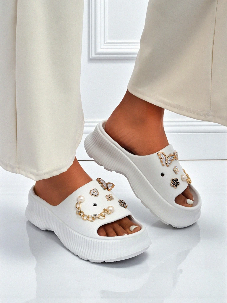 Royalfashion Dámske gumové sandále s ozdobami Slash Glam