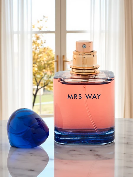 Aurelia Mrs Way 50ml Eau de Parfum - Italijanska Eleganca in Cvetlično-Sadni Vonj