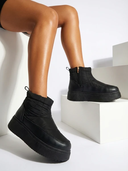 Royalfashion Dámske snehové čižmy Armeda v čiernej farbe