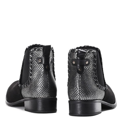 Czarne sztyblety ze zwierzęcym tłoczeniem Georgette  - Obuwie