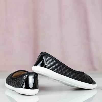 Čierne slip on s prešívaným zvrškom Fatima - Obuv