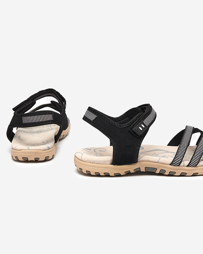 Dámske sandále na rovnej podrážke čiernej farby Weirovi- Obuv