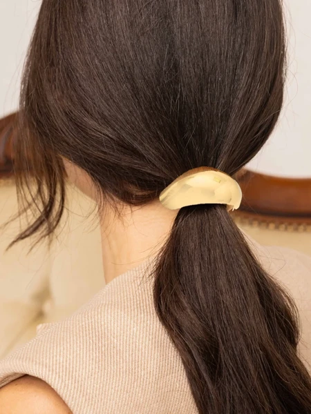 Royalfashion Gumička do vlasov s polkruhovou ozdobou Halfmoon Twist