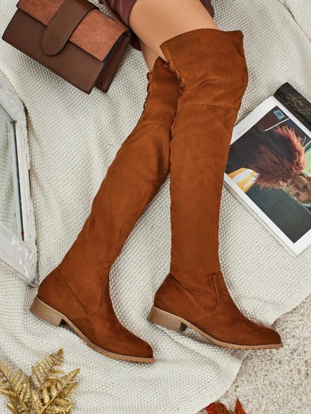 Ženski škornji čez koleno iz eko semiša Denvoria