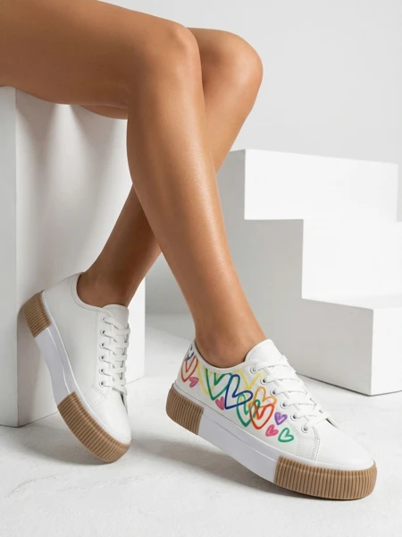 Royalfashion Dámske tenisky s potlačou srdca Sercess