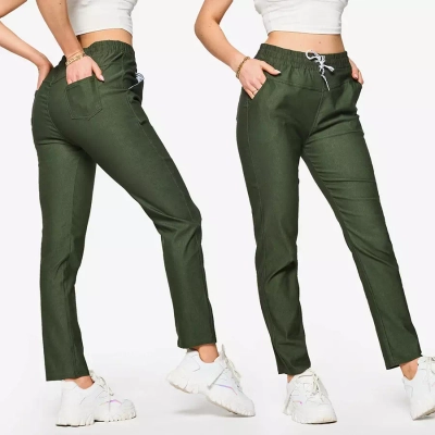 Dámske rovné nohavice z tkaniny v tmavozelenej farbe PLUS SIZE- Oblečenie