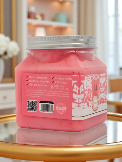 Drobnozrnati piling za obraz in telo Berries