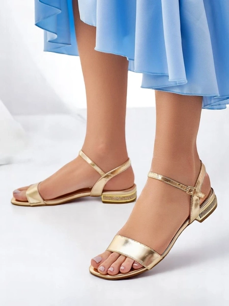 Royalfashion Dámske sandále s plochou podrážkou Aronies