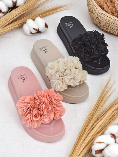 Royalfashion Dámske sandále s malými kvietkami Freesia