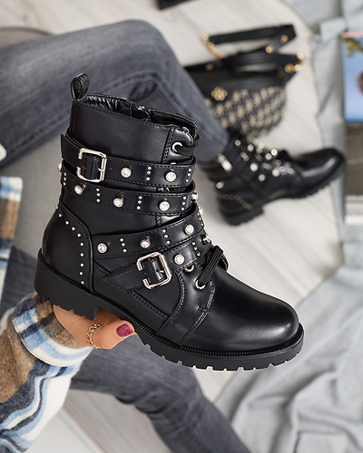 OUTLET Dámske čižmy so zirkónovými pásikmi v čiernej farbe Vaveri- Obuv