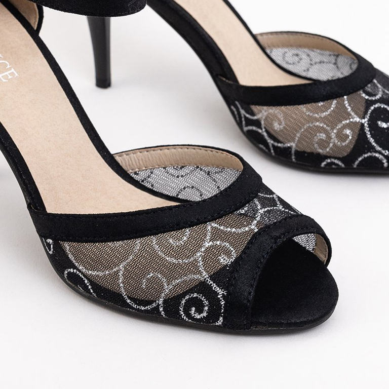 Čierne sane na vysokom podpätku s ozdobnou sieťovinou Vizui - Obuv