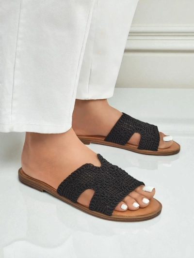 Rpyalfashion Dámske sandále s ozdobným remienkom Braida