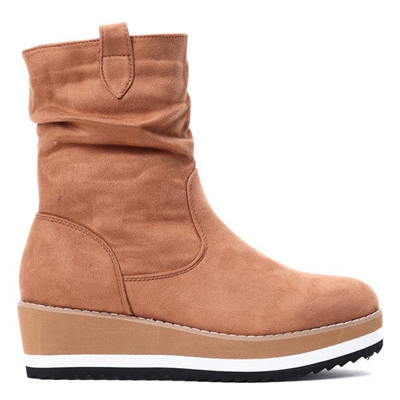 Jasnobrązowe botki na grubej podeszwie Freya- Obuwie