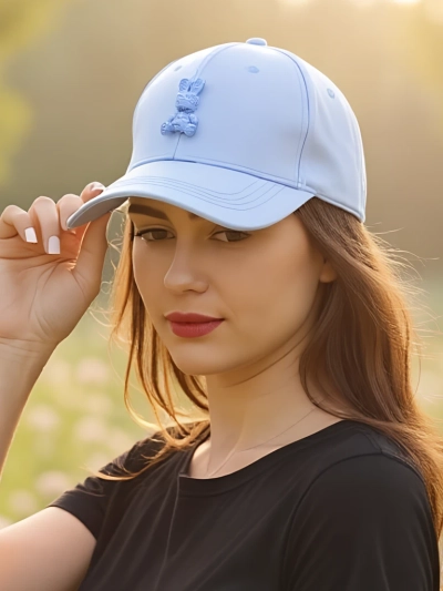 Royalfashion Čiapka s nášivkou Bunny Chic