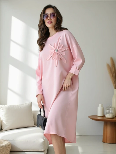 Royalfashion Dámske midi šaty z veľkej látky s kvetom