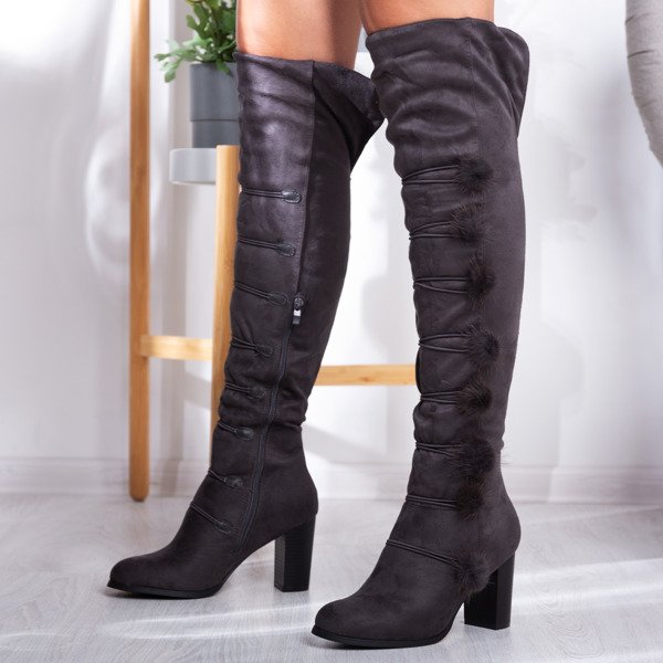 Sivé čižmy na vysokom stĺpiku Lovana - Obuv