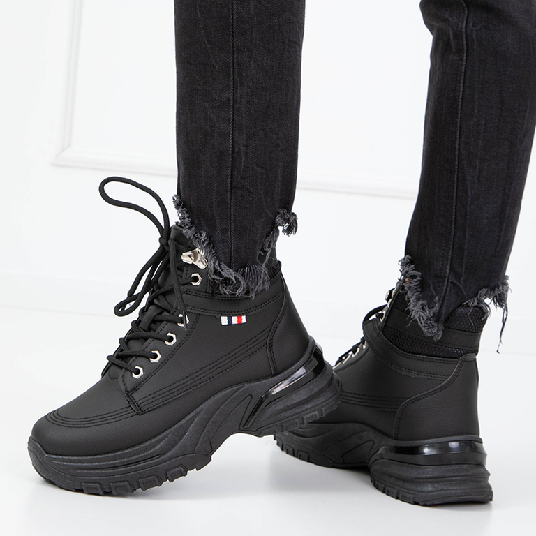 OUTLET Čierne dámske snehule na platforme Zuriel - Obuv