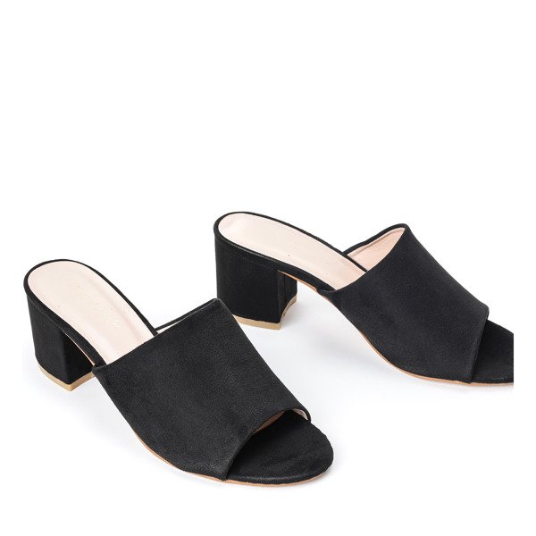 Czarne klapki na niskim słupku Montana - Obuwie