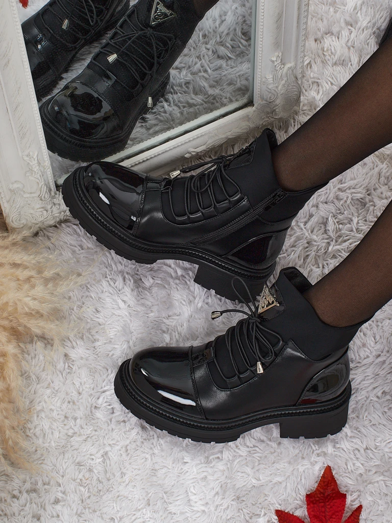 Eko usnjeni ženski gležnarji z vezalkami Elisse