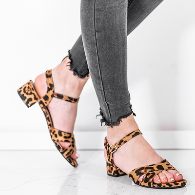 Hnedé sandále na nízkom podpätku Sana - Obuv