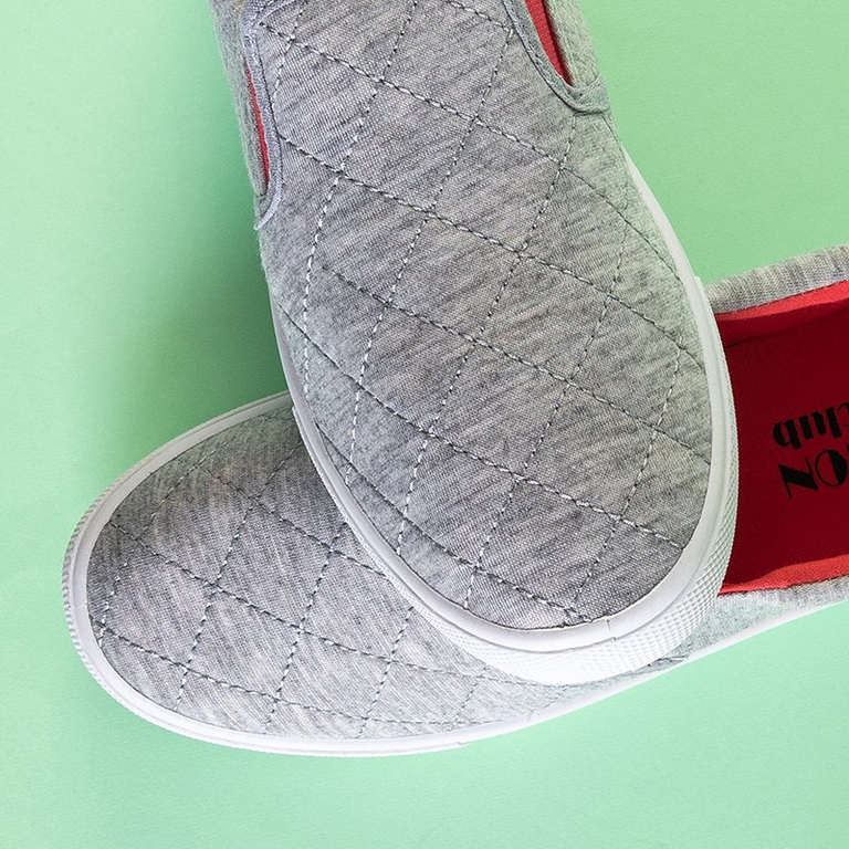 Šedý dámsky prešívaný návlek s fuchsiovými vložkami Weridia - Obuv