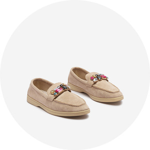 svetlohnedá || hnedý