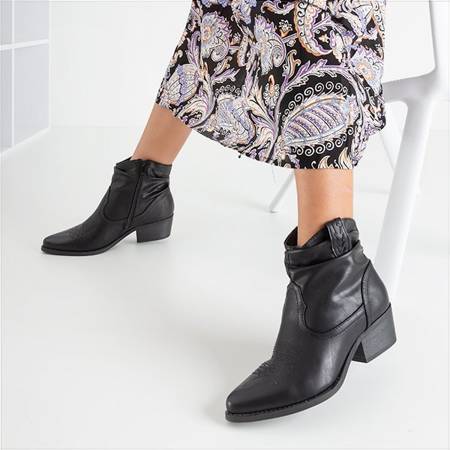 Čierne dámske kovbojské topánky s dekoráciou Adelia - Obuv