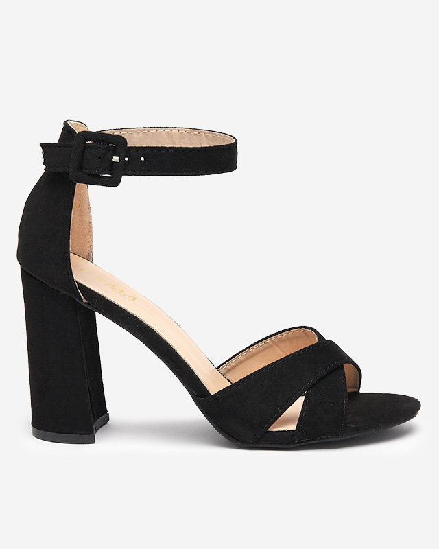 Čierne dámske sandále na stĺpiku Lexyra - Obuv