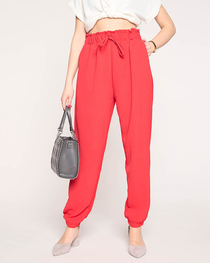 Dámske látkové nohavice červenej farby PLUS SIZE - Oblečenie