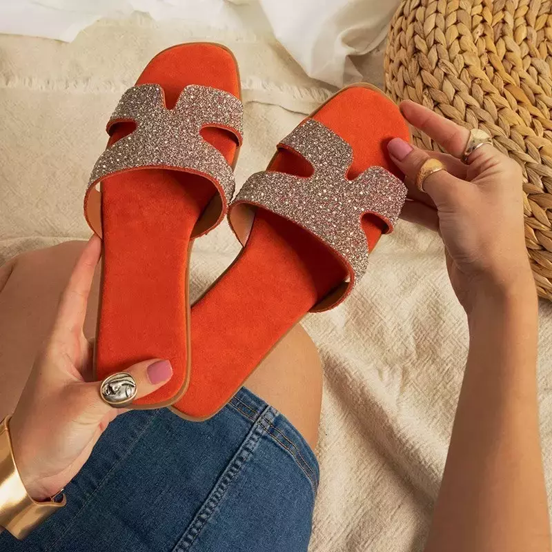 OUTLET Oranžové dámske papuče s ozdobami Haviva - Obuv