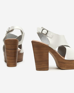 Biele dámske sandále na vysokom stĺpiku značky Feridi - Footwear
