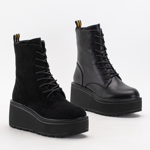 Čierne čižmy na platforme od Jeanne - Footwear