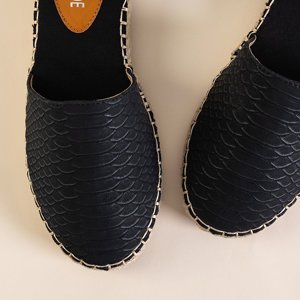 Čierne dámske sandále s potlačou zvieratiek Domiel - Obuv