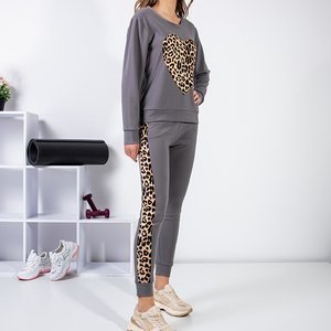 Dámska sivá športová súprava s vložkami z leopardej tlače - Oblečenie