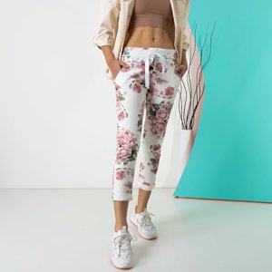 Dámske biele nohavice s ružovým kvetinovým vzorom - Oblečenie