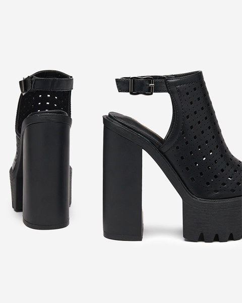Dámske čierne prelamované sandále na stĺpiku Asage-Footwear