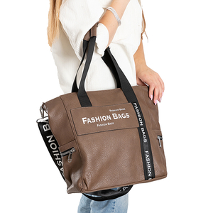 Khaki dámska taška s ozdobnými nápismi - Kabelky