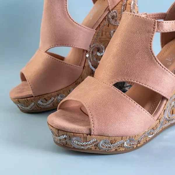 OUTLET Béžové dámske klinové sandále s flitrami Terou - Obuv