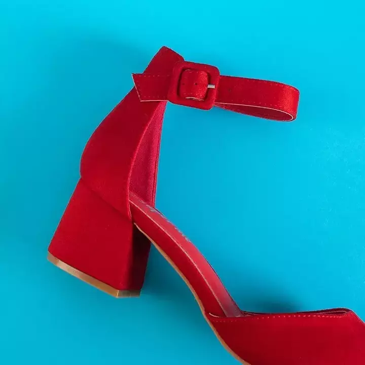 OUTLET Červené dámske sandále na stĺpiku Juti - Obuv