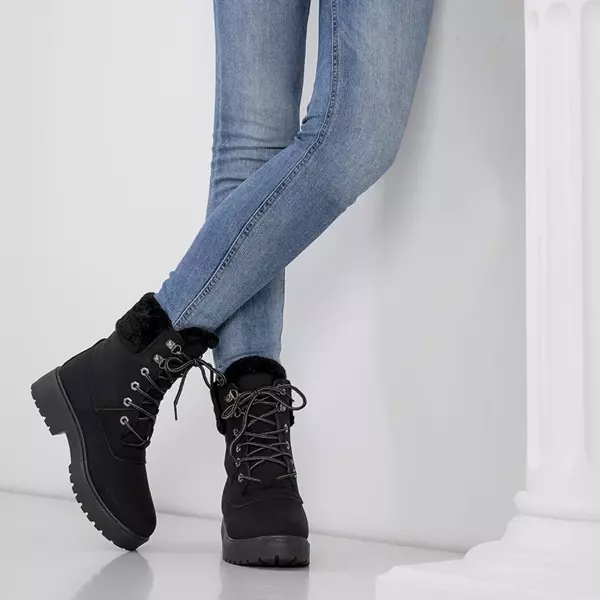OUTLET Čierne dámske zateplené topánky - Topánky