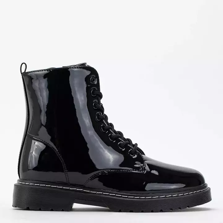 OUTLET Čierne lakované čižmy od Hanis - Footwear