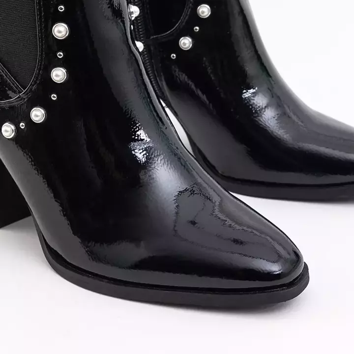 OUTLET Čierne lakované dámske čižmy na vysokom opätku Hasdiel - Topánky
