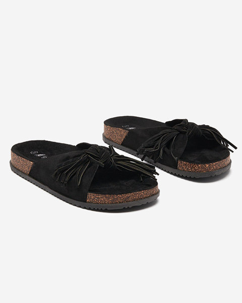 OUTLET Dámske papuče so strapcami čiernej farby Guttis- Footwear