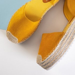 OUTLET Žlté dámske sandále a'la espadrilky na platforme Indira - Topánky