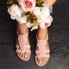 Růžové sandály s květinami na vyvýšené podrážce Lomela - Obuv 1