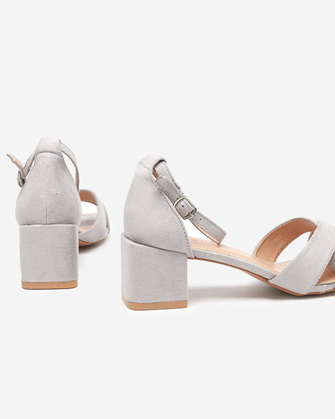 Sivé dámske sandále na nízkom hranatom stĺpiku Cefernia - Obuv