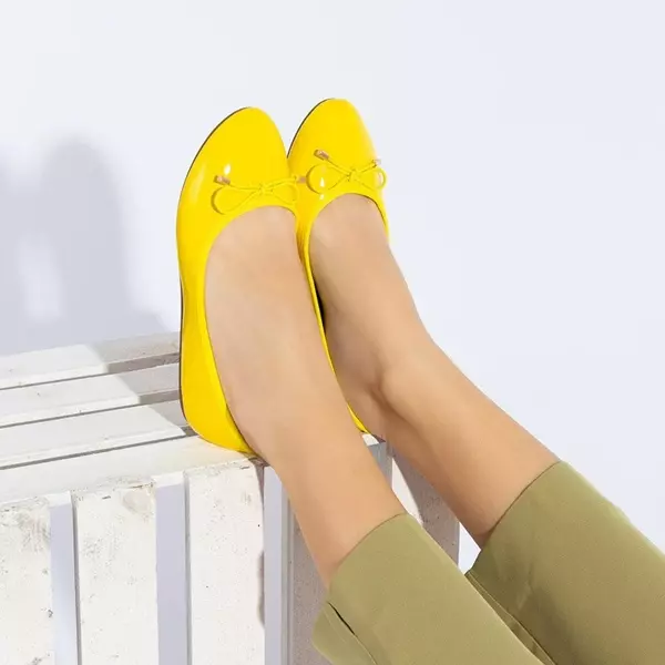 VÝPLET Žlté dámske lakované balerínky Suzzi - Topánky